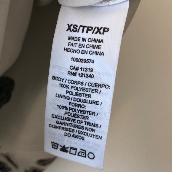 Dynamite Floral Top - Picture 5 of 6